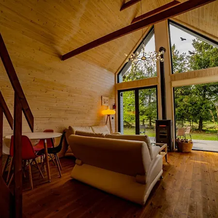 Feriehus Poczuj Nature - Nad Jeziorem Stare Wierzchowo